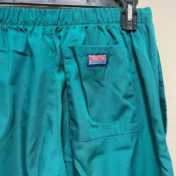 “SET” top and pants Cherokee. New with out tags 🏷️ - Picture 6 of 15